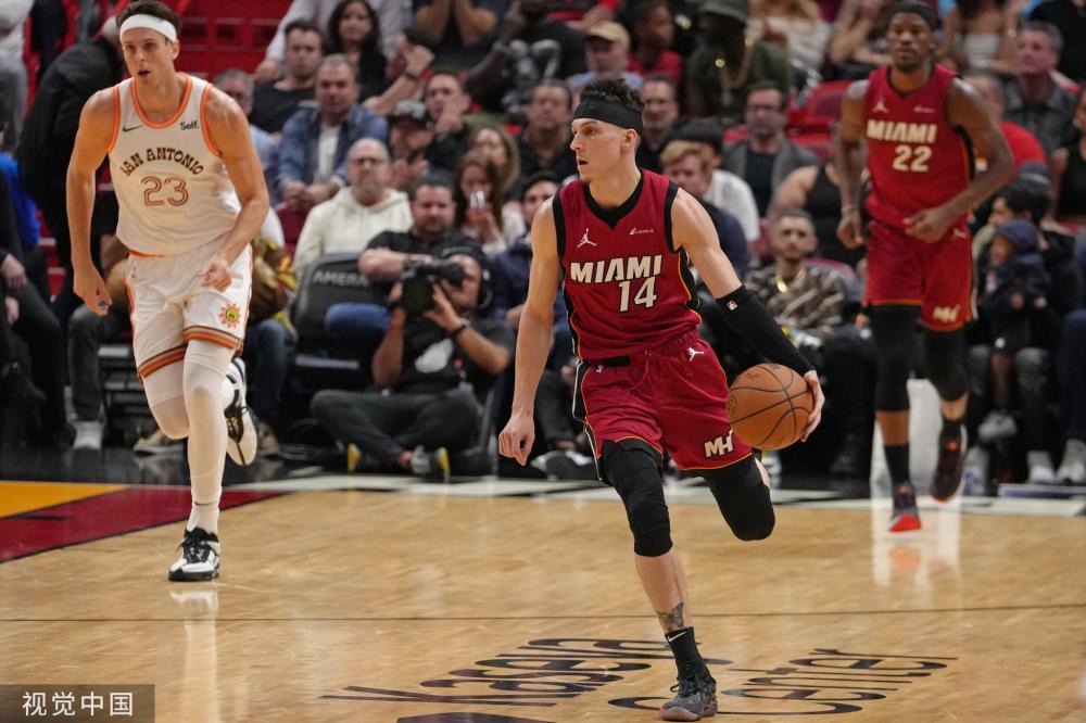 展提供了借 展提供了借