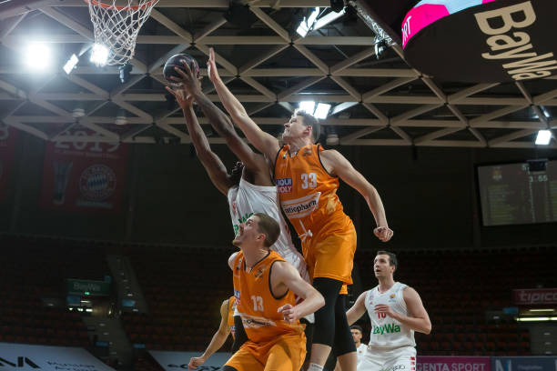 员的临场发 员的临场发